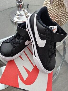 Nike Court Legacy Sneaker ( Walker/ Toddler 7M)